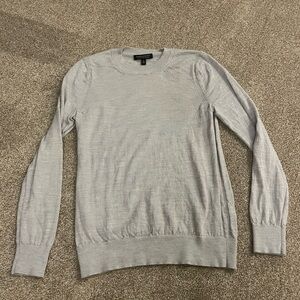 Banana Republic Women's Light Gray Crew Neck Sweater